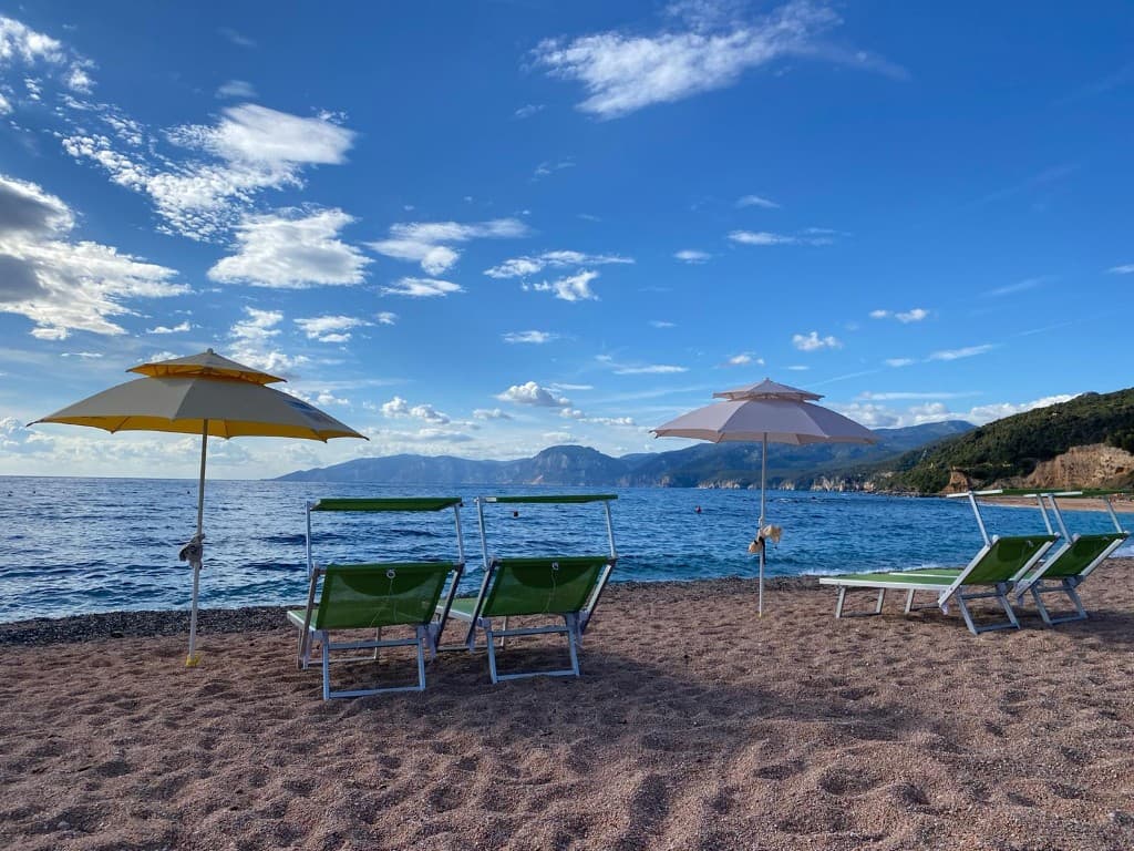 Servizi noleggio Spiaggia Rosa Cala Gonone